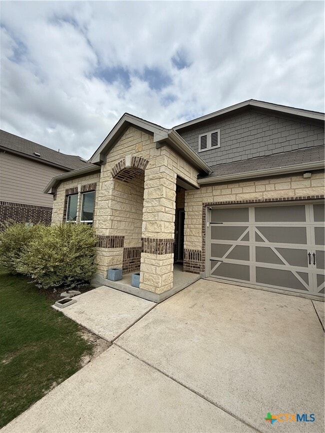 Building Photo - 1908 Brandon Oak