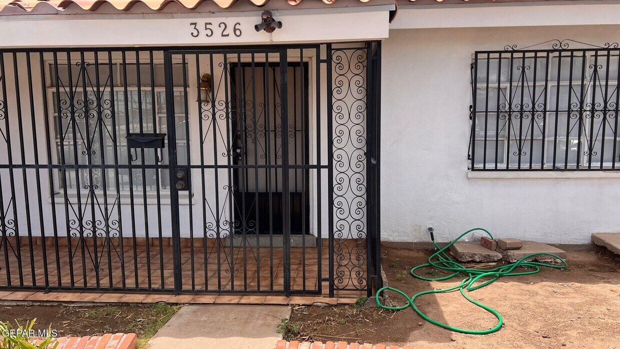 Foto principal - 3526 Monroe Ave
