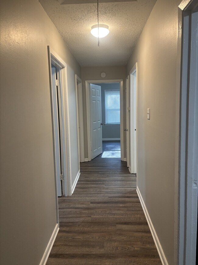 Building Photo - 2144 St Elmo Ave
