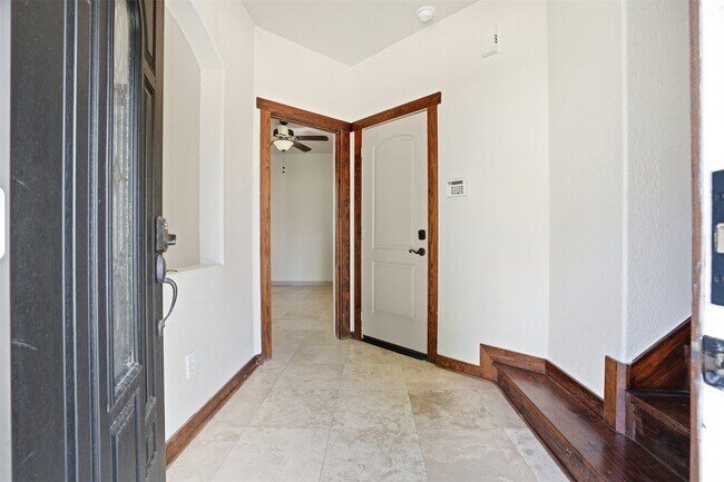 Foto del edificio - 1426 W 21st St