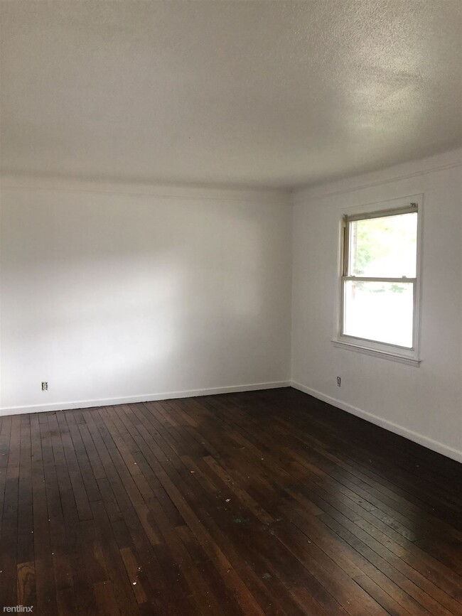 Foto del edificio - 3 br, 1 bath Duplex - 17169 Sioux St 1