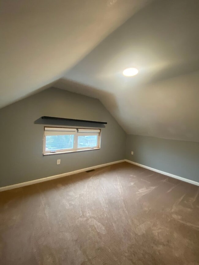 Foto del edificio - 233 S State Rd