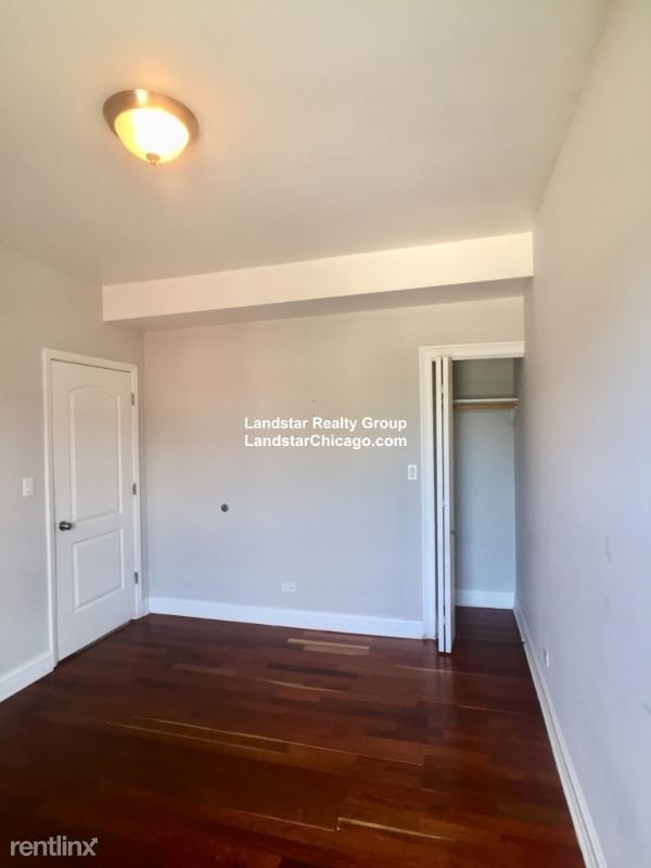 Building Photo - 2 br, 1 bath Apartment - 7227 N Rogers Ave