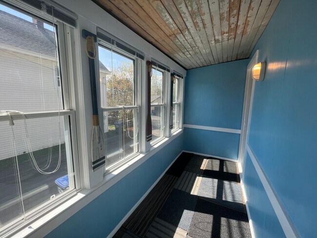 Foto del edificio - AVAILABLE JUNE - Perfect 2 Bed 1 Bath In Hillside Neighborhood