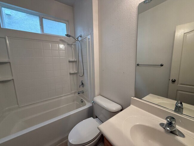 Foto del edificio - 1717 Monte Vista Ct