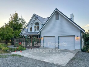 Building Photo - 200 Osprey Glen Rd