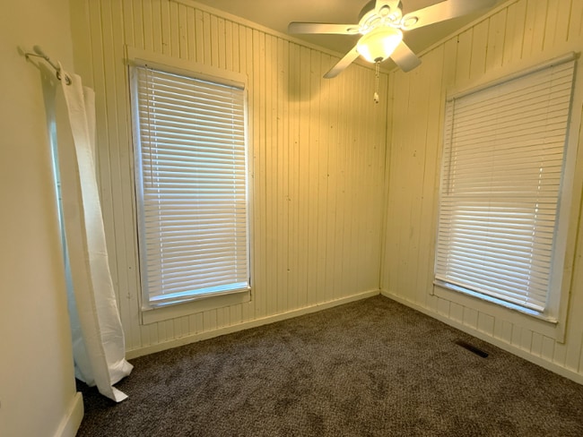 Building Photo - 1250 N Jefferson Ave