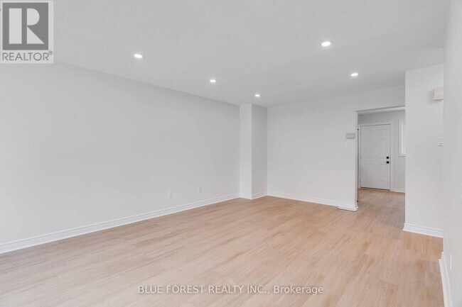 Building Photo - 1095 Jalna Blvd