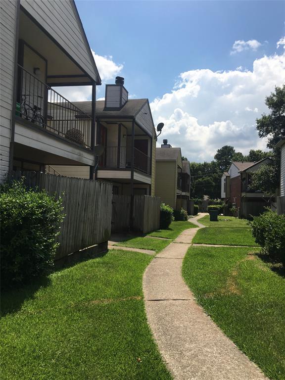 Primary Photo - 13480 S Thorntree Dr