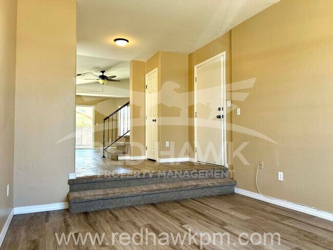 Foto del edificio - 1221 W Whitten St