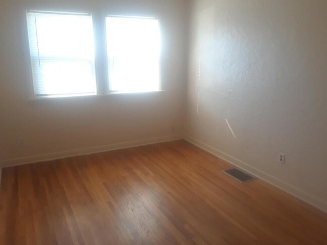 Foto del edificio - 705 SE Byers