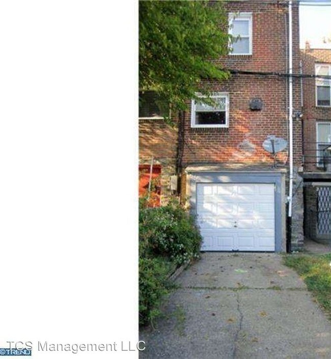 Building Photo - 2420 80th Ave