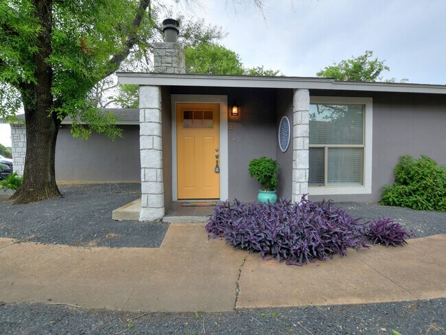 Foto del edificio - 6715 West Gate Blvd