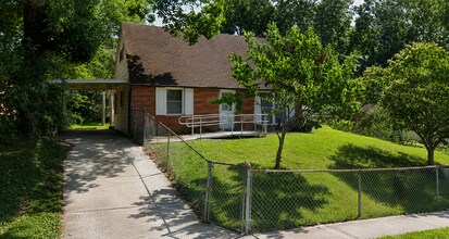 Building Photo - 18 Dogwood Ct