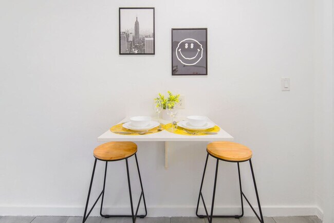 Foto del edificio - 515 NE 82nd St