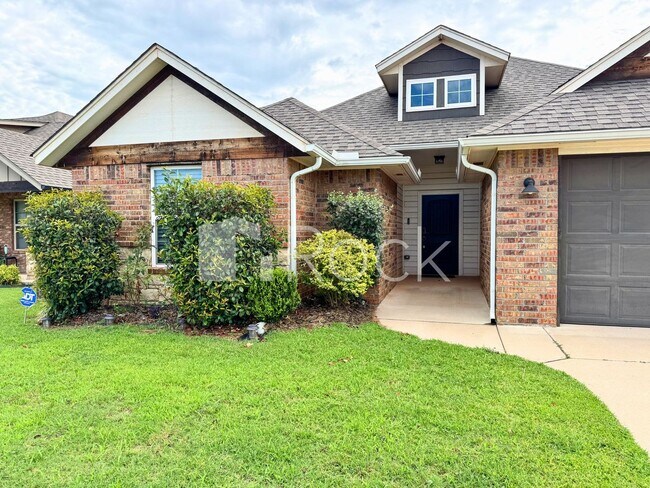 Building Photo - 3-Bedroom Home with All Appliances Included