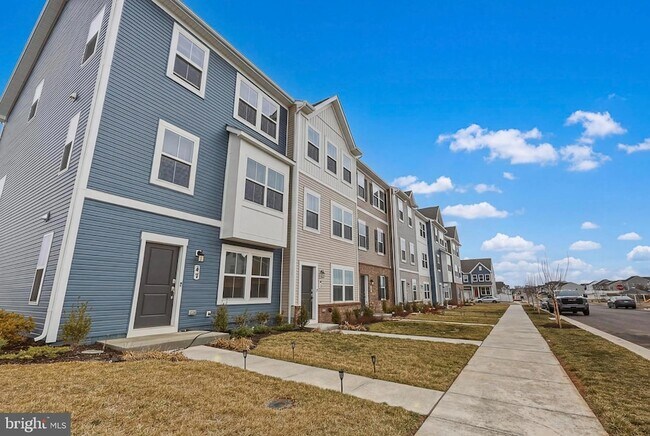 Foto del edificio - 51 Short Br Dr