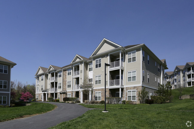 Foto del edificio - Woodmont Mews