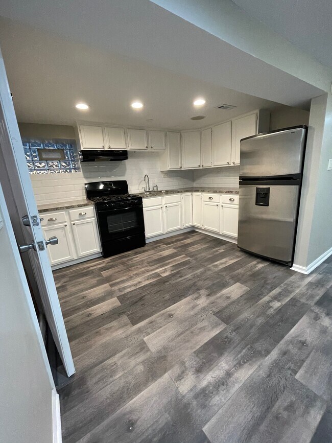 Foto del edificio - 3402 W Beach Ave