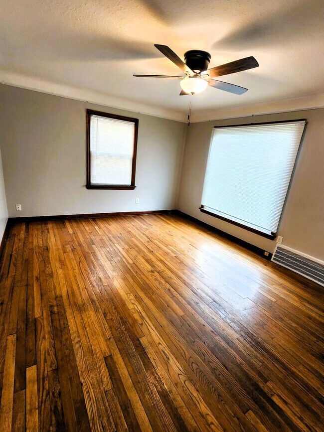 Foto del edificio - Garfield Hts 3 BR