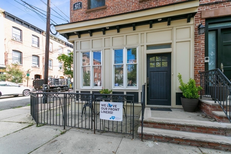 427 Garden St Unit 1, Hoboken, NJ 07030 Condo for Rent in Hoboken, NJ