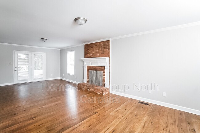 Building Photo - 6870 Heathwood Ct