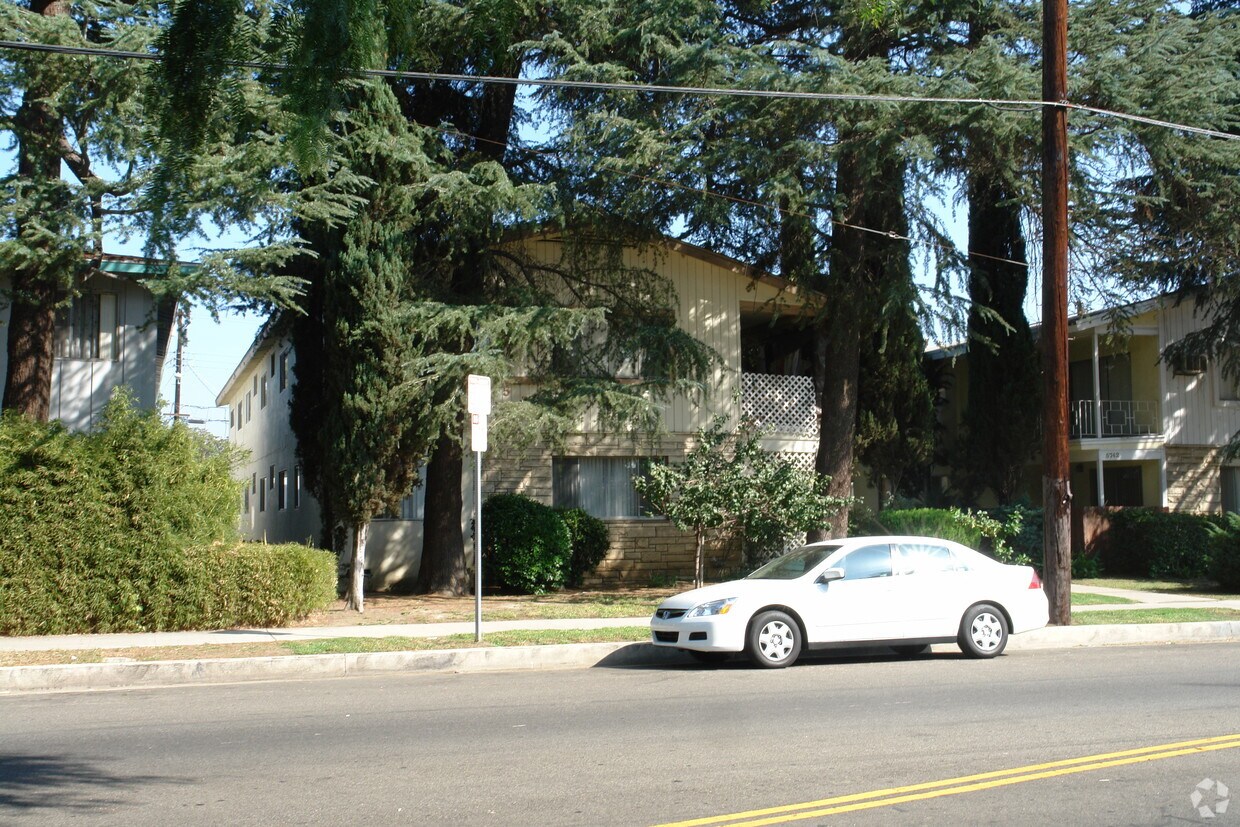 Foto del edificio - 5748 Hazeltine Ave