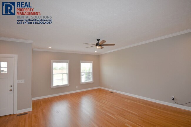 Foto del edificio - GORGEOUS VIEWS! Great 5 bedroom 3 level No...