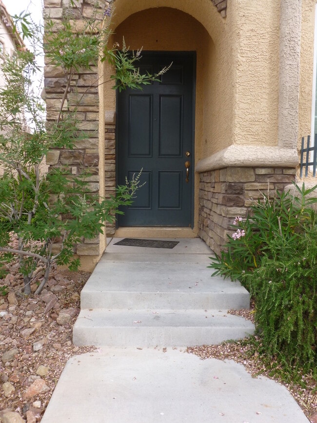 Building Photo - 11768 Del Sur Ave