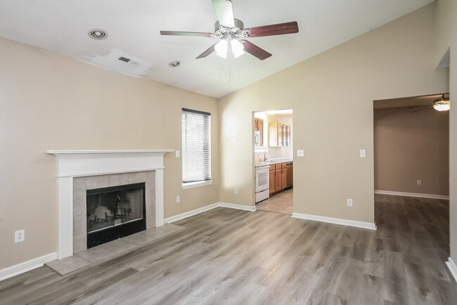 Building Photo - 9743 Centennial Ct