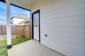 Building Photo - 13321 Burbot Dr