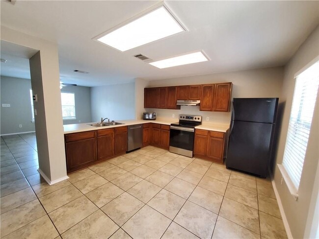 Building Photo - 10733 Marshitahs Way