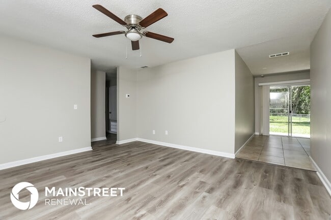 Building Photo - 7357 Riverside Pl