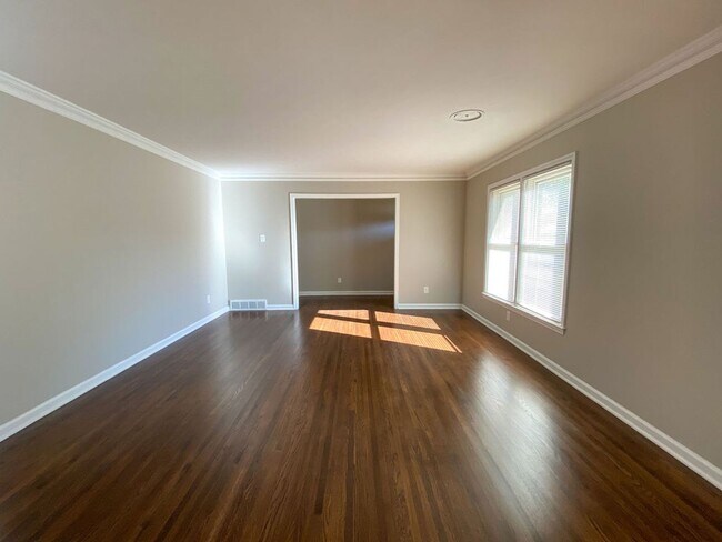 Foto del edificio - Large 3 bedroom 2 bath home in Whitehaven recently renovated