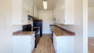 Interior Photo - Bay Terrace