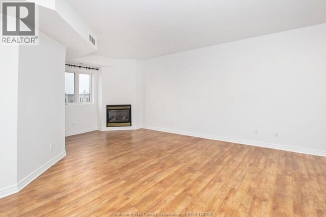 Building Photo - 1855 Normandy St