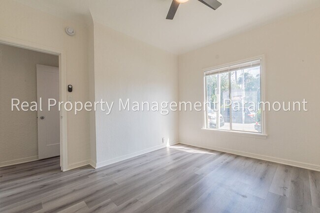 Foto del edificio - 2757 S Mansfield Ave
