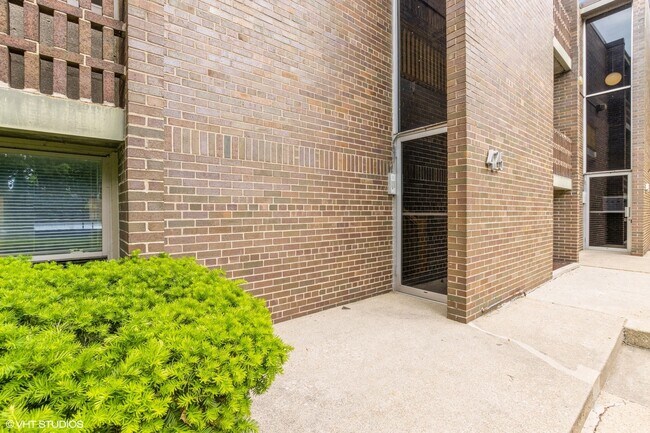 Foto del edificio - 425 South Blvd