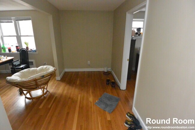 Foto del edificio - 273 Corey Rd