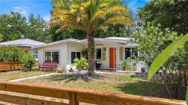 Building Photo - 325 42nd Ave N