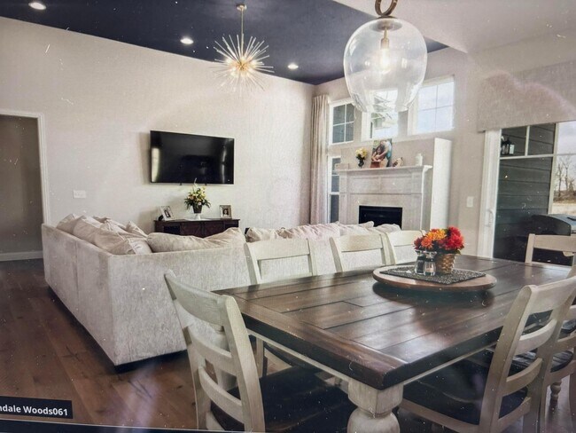 Foto del edificio - 6342 Avondale Woods Blvd