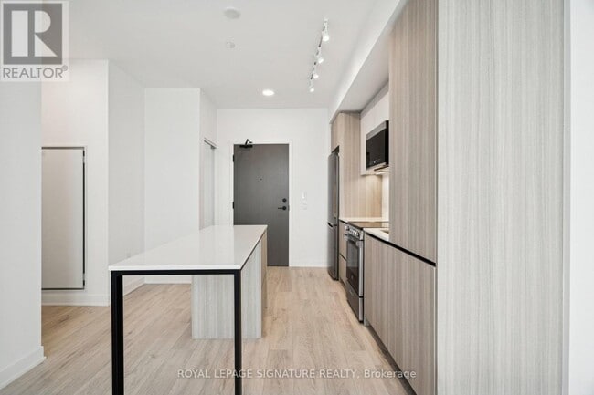 Building Photo - 20 All Nations Dr