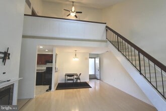 Building Photo - 5220 Ravens Crest Dr