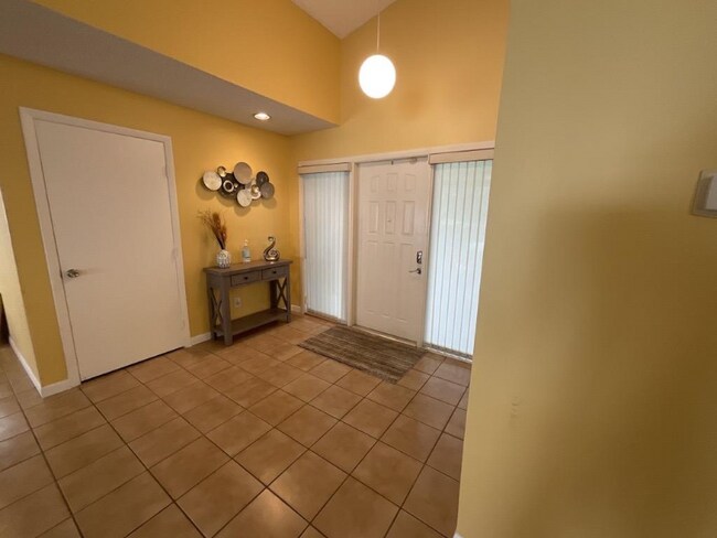 Foto del edificio - 7417 NW 49th St