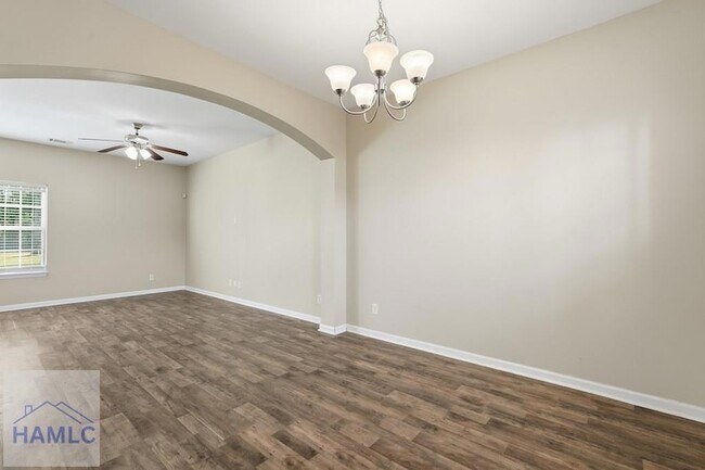 Foto del edificio - 374 Mill Pond Ln