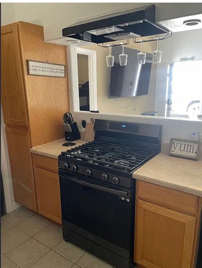 Foto del edificio - Charming 2BR House in Bullhead City