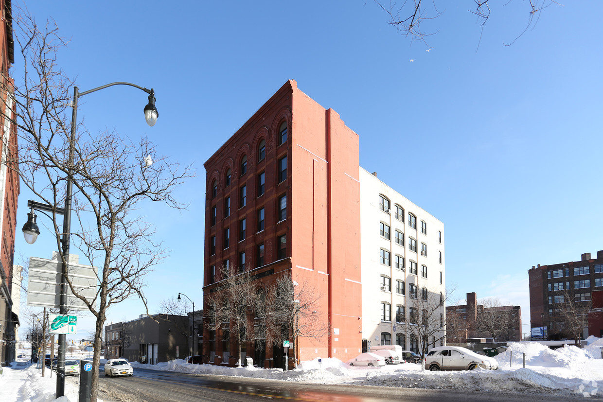 The Smith Gormly Building at 180 St. Paul St. Apartments - Rochester ...