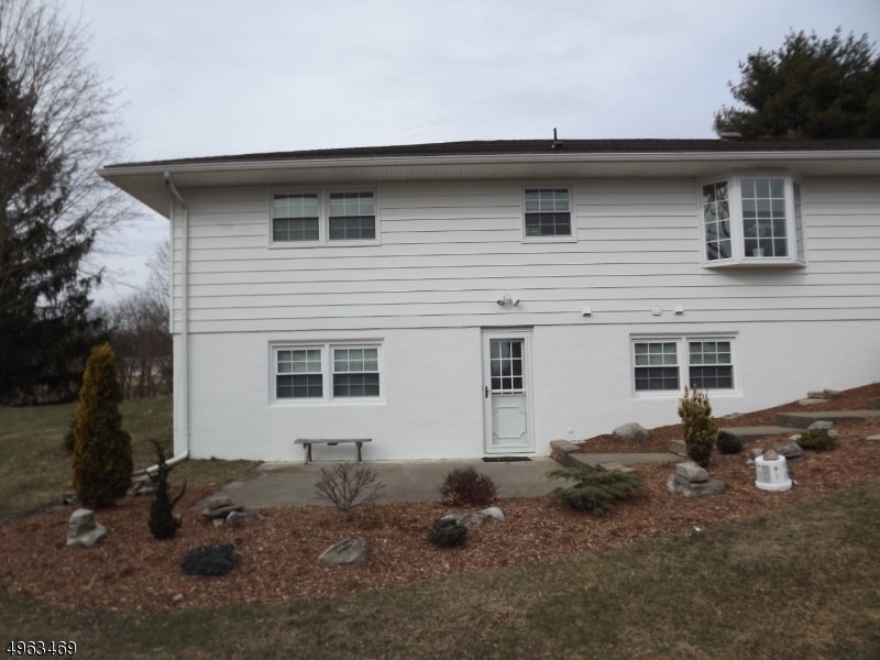 Primary Photo - 56 Locust Lake Rd