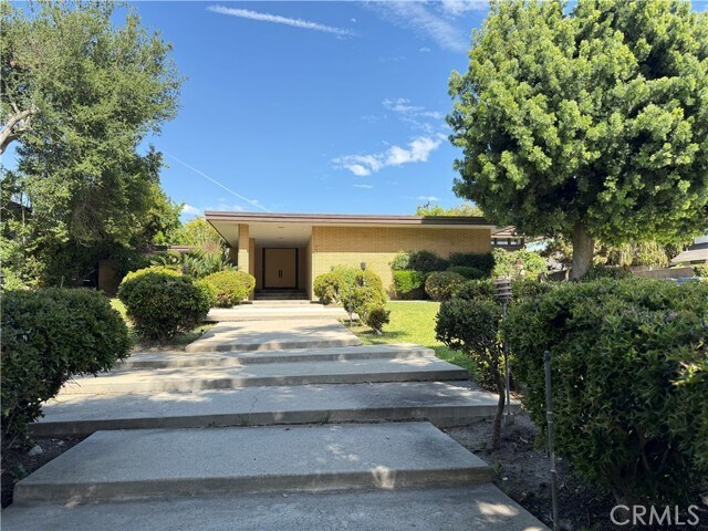 Foto del edificio - 880 N Gainsborough Dr