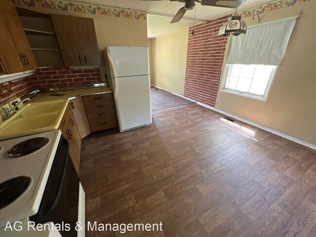 Building Photo - 3 br, 1 bath House - 303 Dunbar Ln
